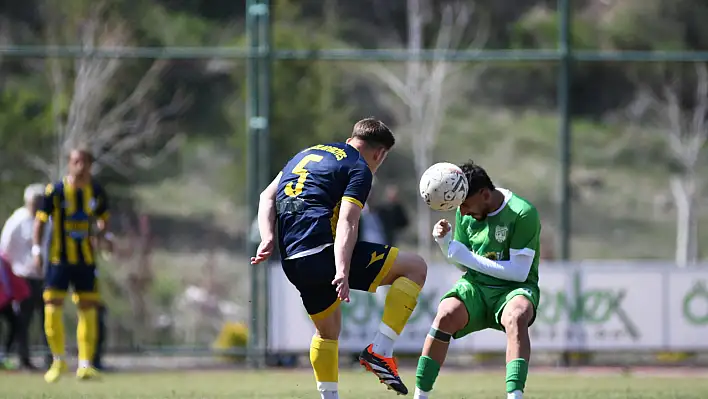 12 Bingölspor 4-2 kazanarak 3 puanın sahibi oldu