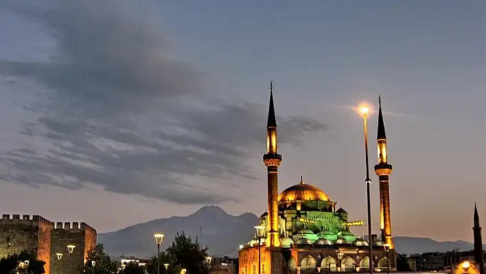 13 Mart Çarşamba günü Kayseri ilimizde ezan vakitleri