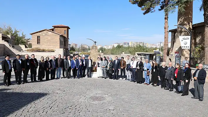 14 ülkeden gelen şair ve yazarlar Talas'ta bir araya geldi!