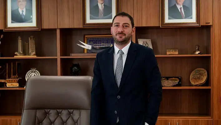 '15 Temmuz tarihimize altın harflerle kazınmıştır'