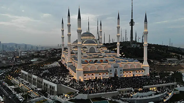 17 Ağustos 2023 Perşembe günü Kayseri ilimizde namaz vakitleri