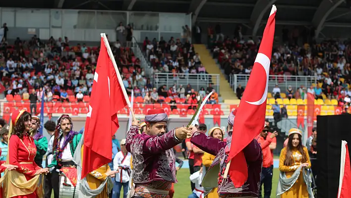 19 Mayıs'ın 106. yıldönümü Kayseri'de coşkuyla kutlandı