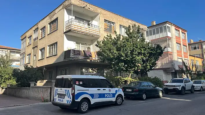 2 yaşındaki çocuk balkondan düştü!