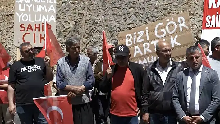 2 yıl önce 4 öğretmen ölmüştü... Kaya düşen yolda eylem