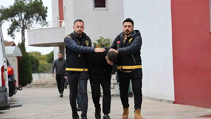 3 kişiyi öldürdü, 'Hayatım karardı' dedi