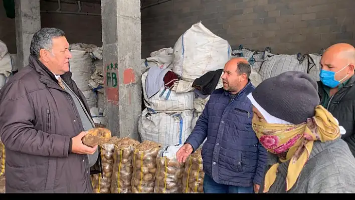 Üretici dertli! 4 kilo patates, bir maske parasına satılıyor...