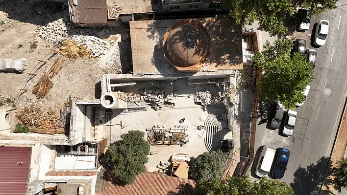 6 Şubat depremlerinde hasar almıştı! Tarihi cami restorasyonu tamamlanıyor