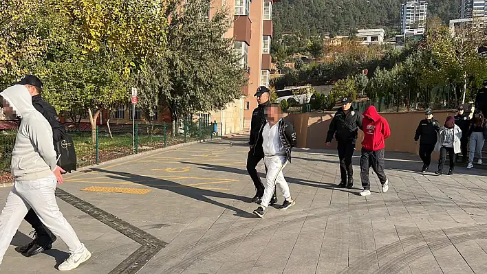 8,5 milyarlık bahis ve dolandırıcılık çetesi çökertildi! 17 kişi adliyeye sevk edildi