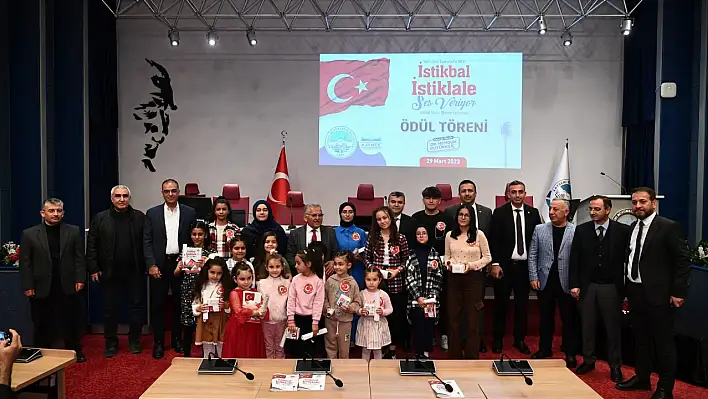 837 kişilik katılımla gençler istiklal ruhunu yaşadı