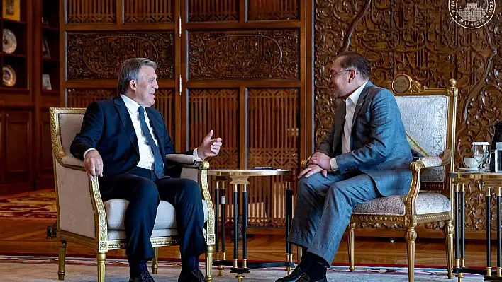 Abdullah Gül, eski dostu ile buluştu