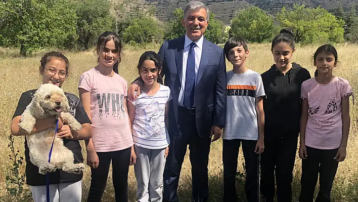 Abdullah Gül yarın Kayseri'ye geliyor! Akıllara çocuklarla çektirdiği bu fotoğraf geldi