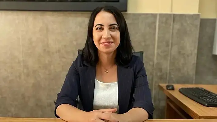 Acı haber! Esra öğretmen hayatını kaybetti