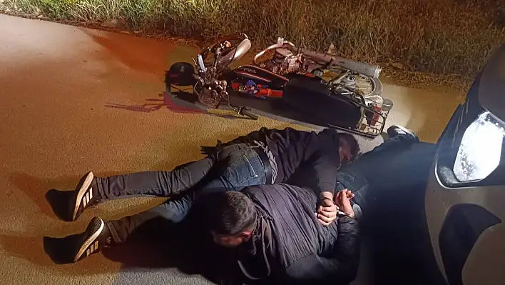 Ev kurşunladılar, kaçarken yakalandılar