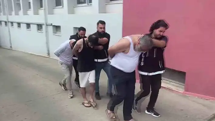 4 kilo metamfetaminle yakalandılar, savunmaları pes dedirtti