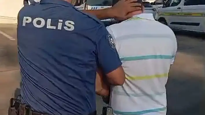 Aranan 2 hükümlü yakalandı