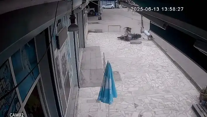Peş peşe kaza: 2'si ağır 3 yaralı!
