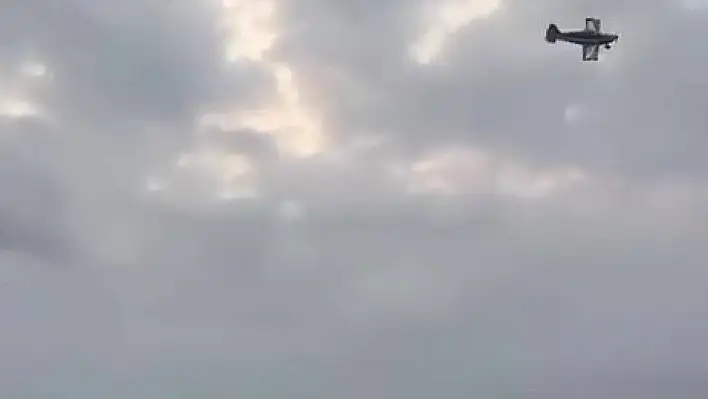 'Benimle evlenir misin?' teklifine 'evet' dedi, uçak düştü!