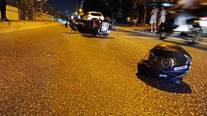 Motosiklet ile otomobil çarpıştı: 1 ölü, 1 yaralı