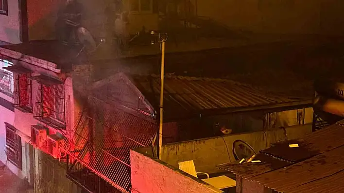 Müstakil evde yangın