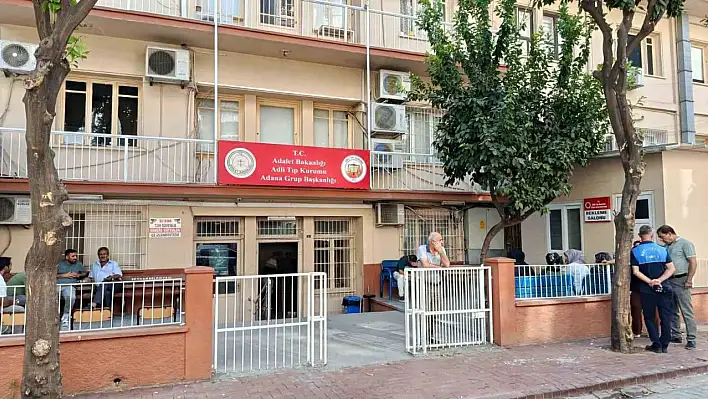 Sokak ortasında silahlı saldırı