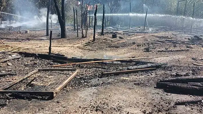 Adana'da tarım işçilerinin kaldığı çadırlar yandı