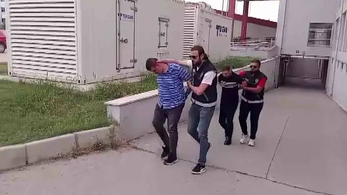 Tefecilik ve silah ticareti operasyonu: 2 tutuklama