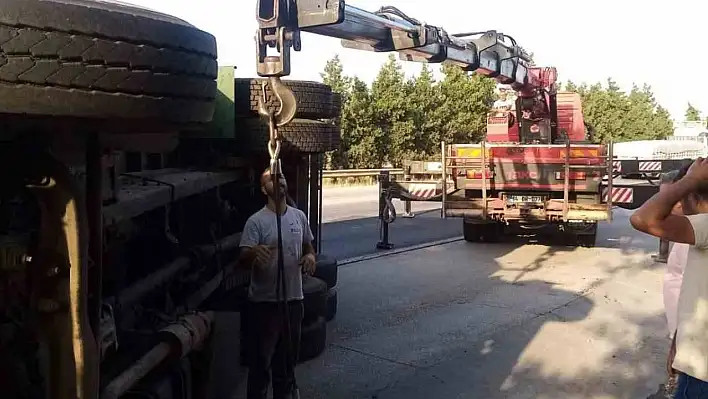 Adana'da trafik kazası: 1 ölü, 1 yaralı