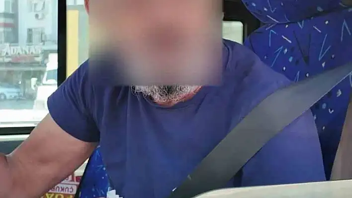 Cep telefonuyla konuşan ve kemer takmayan sürücüye ceza