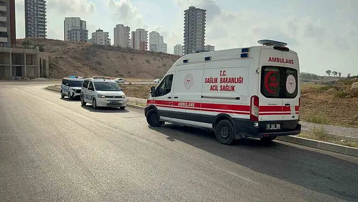 47 yaşındaki şahsın cansız bedeni yol kenarında bulundu