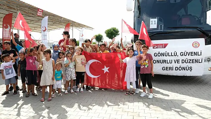 691 Suriyeli otobüslerle Adana'dan ayrıldı!