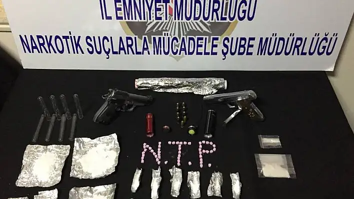12 adrese eşzamanlı dev uyuşturucu operasyonu