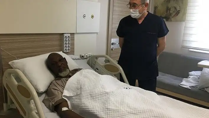 Afrikalı hasta Kayseri'de şifa buldu