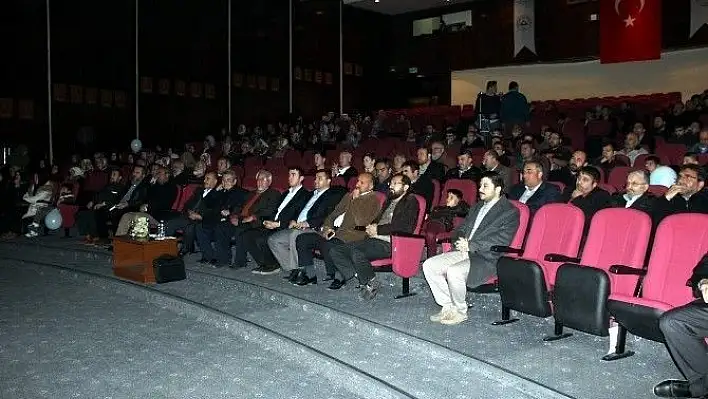 AGD Kayseri Şubesi'nden Kur-an'ı Kerim'i Anlamak ve Yaşamak Konferansı