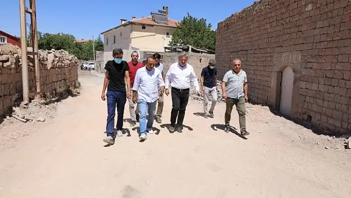 Ağırnas Mahallesi'ne doğal taştan yol