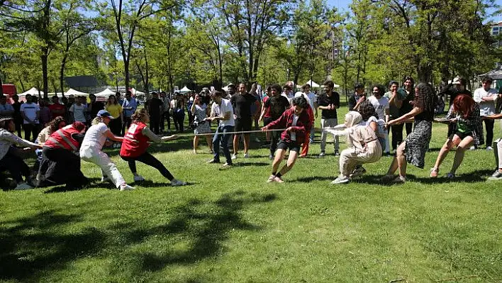 AGÜ'de Bahar Festivali