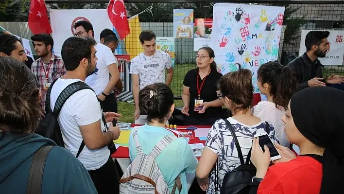 AGÜ'de 'Güz Fest' Festivali
