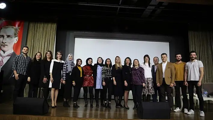 AGÜ'de 'İş Hayatına İlham Veren Güçlü Kadınlar'  Paneli 