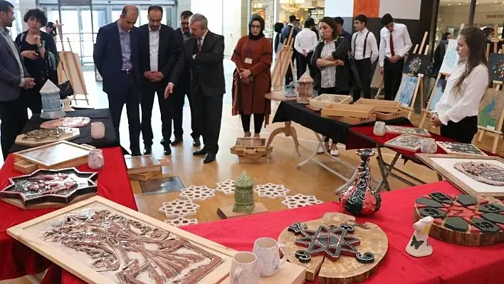 Ahi Evran Mesleki ve Teknik Anadolu Lisesi tarafından sanat ve tasarım sergisi düzenlendi
