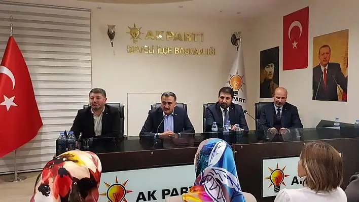 Ak Parti Develi'de Meclis Üyelerini Tanıttı