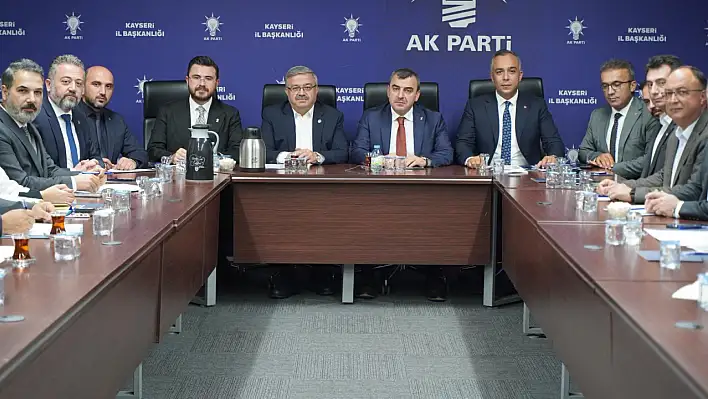 AK Parti Kayseri'de stratejik zirve: Bölge ve Kayseri Koordinatörleri de katıldı!