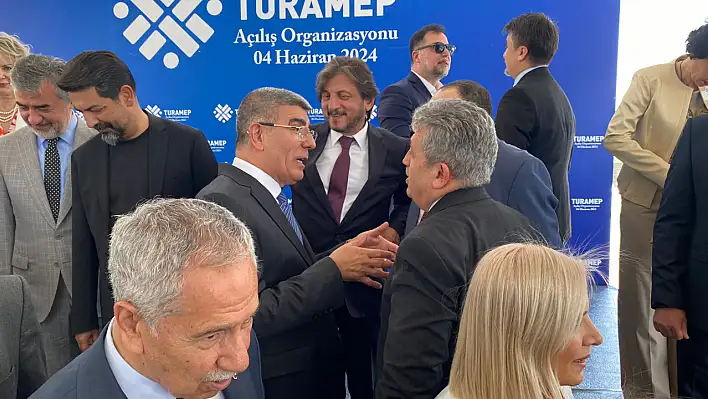 AK Parti Kayseri Milletvekilleri, Bülent Arınç'la 'Arabulucuda' buluştu!