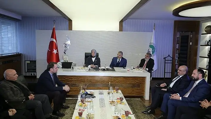 AK Parti Sosyal Politikalar Başkanı Çalık, Başkan Çelik'i ziyaret etti
