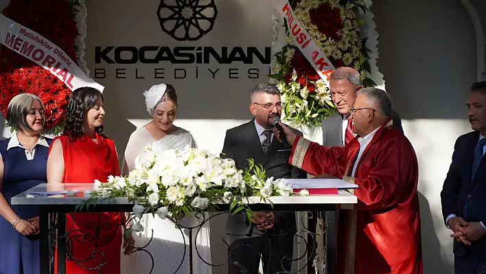 AK Partili Başkan dünya evine girdi