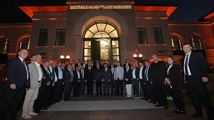 AK Partililer akşam orada buluştu