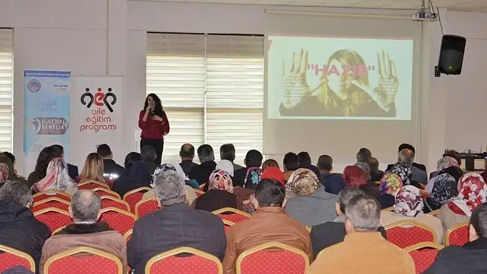 Akkışla'da madde bağımlılığı ve bağımlılıktan korunma yolları konulu seminer düzenlendi