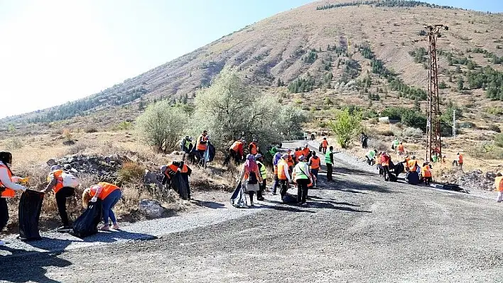 Ali Dağı çöplerden temizlendi