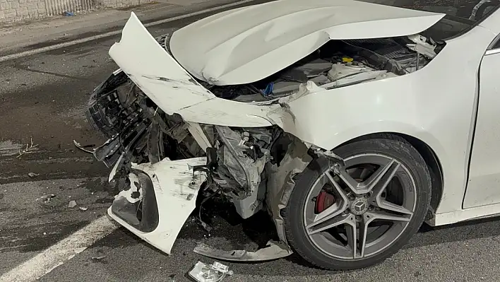 Alkollü sürücü kaza yaptı: Araç pert oldu