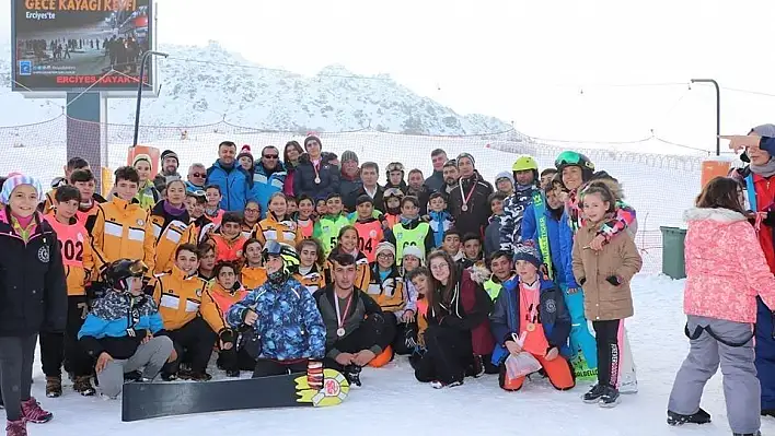 Alp Disiplinli Büyük Slalom  yarışmaları sona erdi