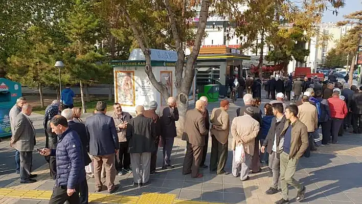 Alparslan Mahallesi sakinleri kent ekmek istedi