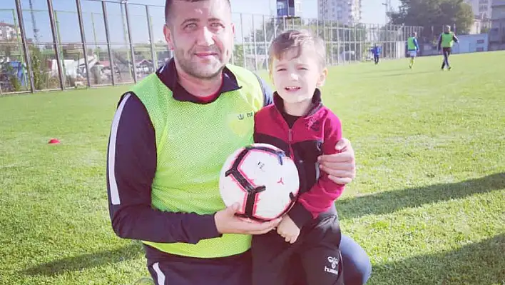 Alperhan Dirgenali'nin futbol aşkı 